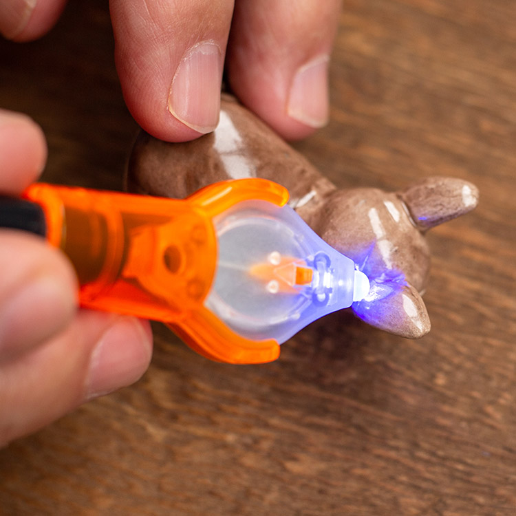 Bondic Startkit - Flytande plast som härdar i UV-ljus  SmartaSaker