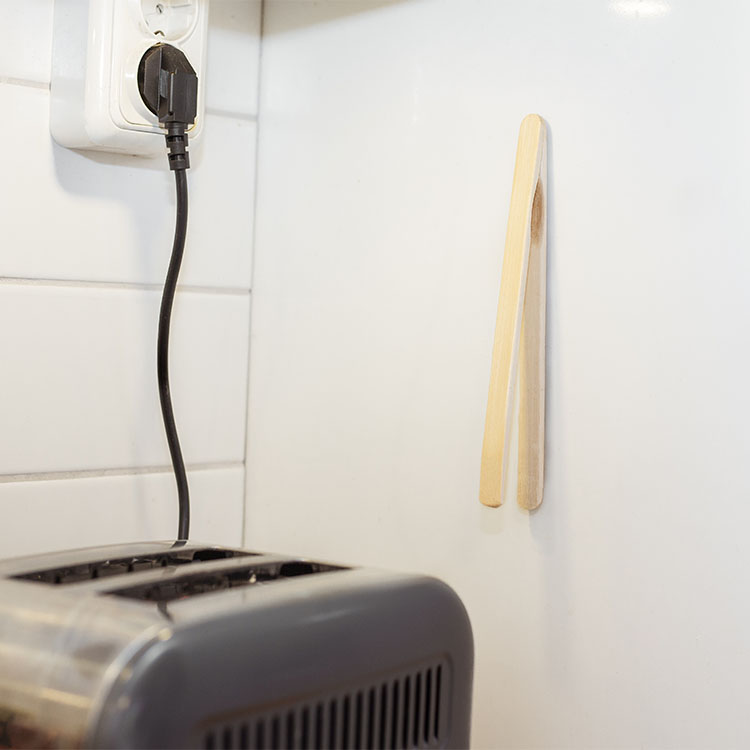 Brödtång med magnet