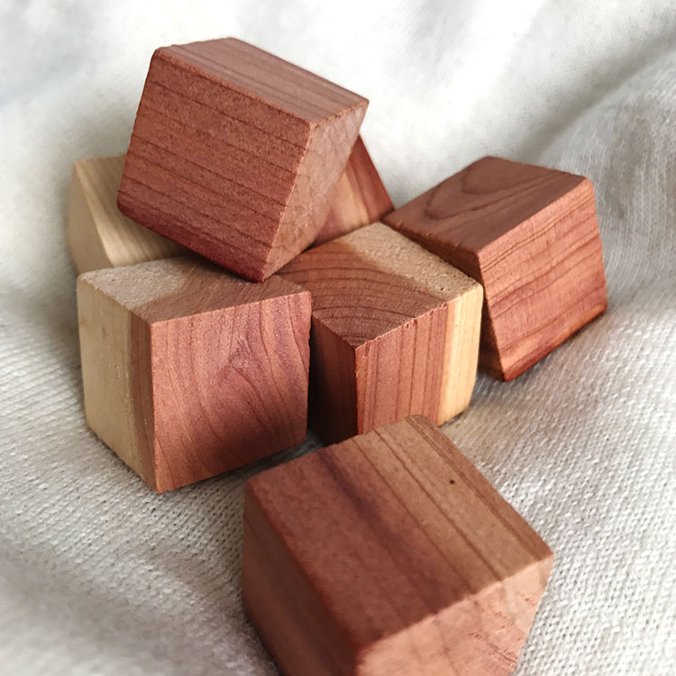 Doftblock i cederträ