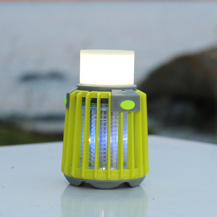 Myggfälla med campinglampa