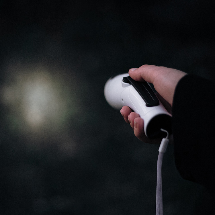 Radio & ficklampa med dynamovev