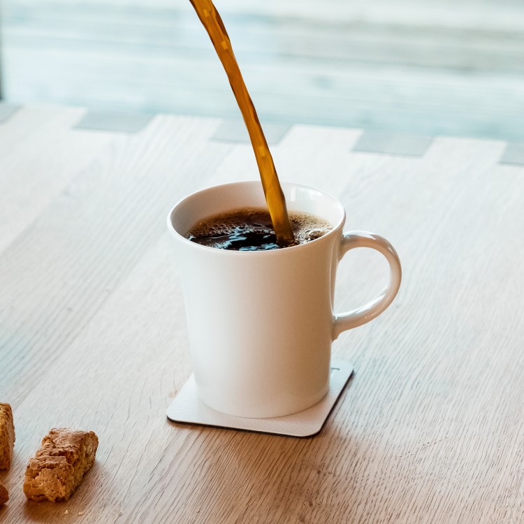 Läs mer om Magnetiska kaffekoppar Silwy, 2-pack Vita underlägg