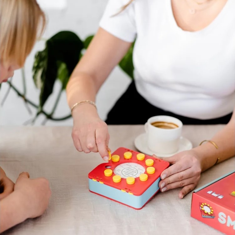 Läs mer om Frågespelet Smart 10 Junior, Svenska