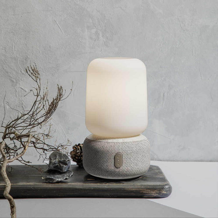 Högtalarlampa, Beige