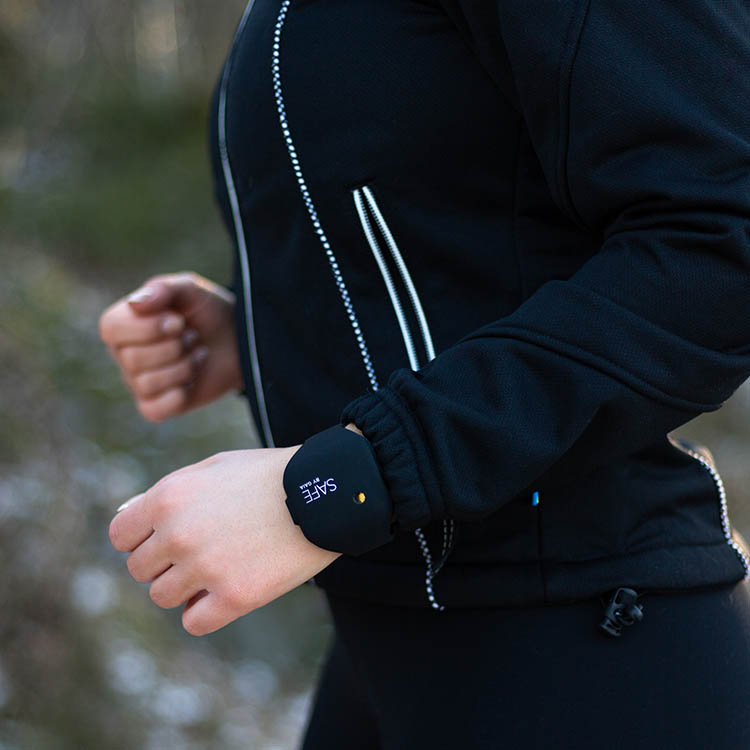 Överfallsalarm med justerbart armband, Svart