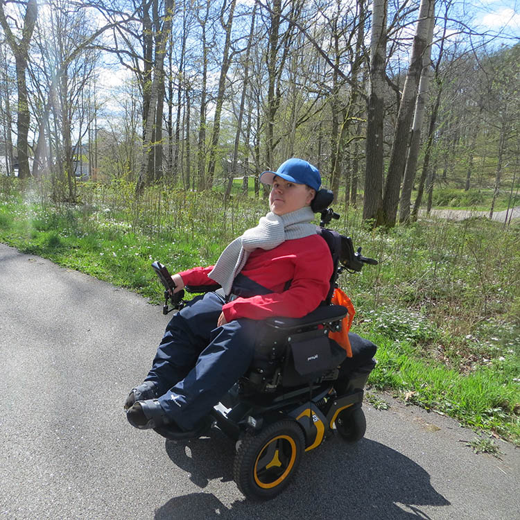 Läs mer om Regnbyxor för rullstolssittande, Medium