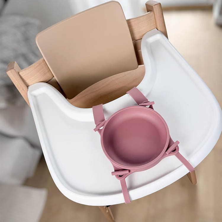 Barnskål med sugpropp och spännband