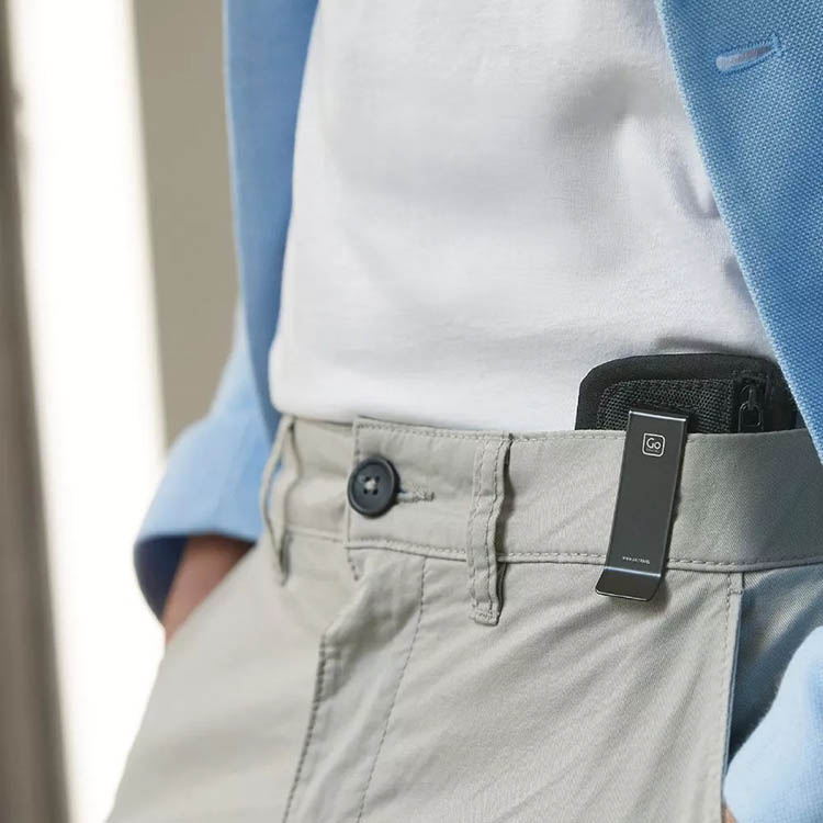 Korthållare med bältesklämma