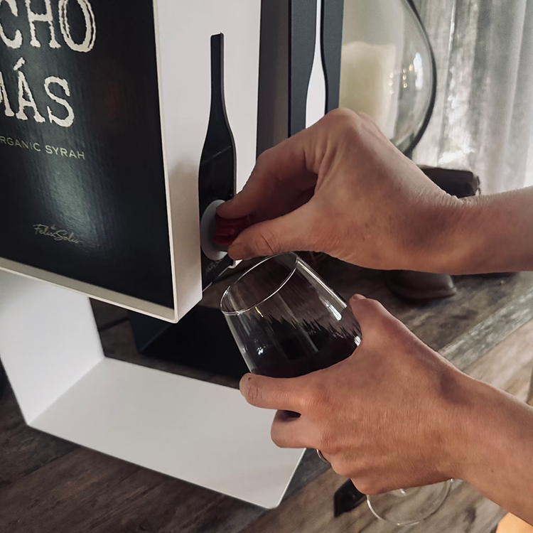 Hållare till vinbox