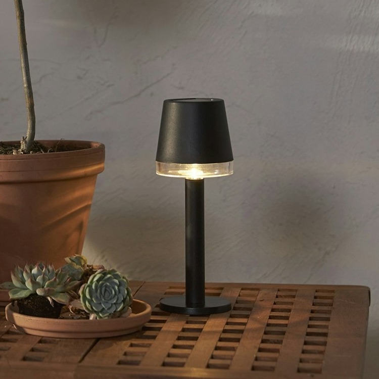 Solcellsladdad bordslampa mini