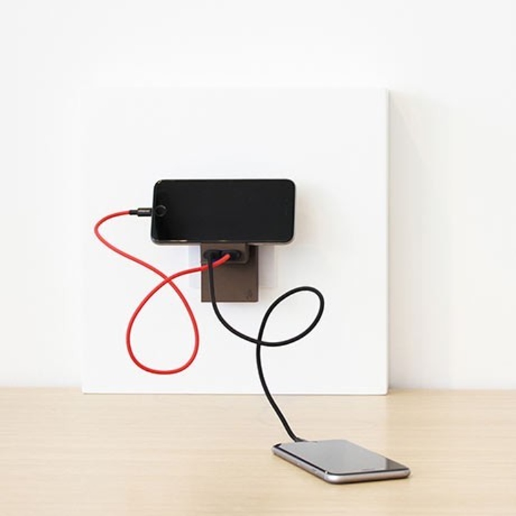 Väggadapter USB-A med stativ