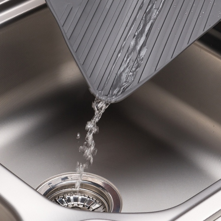 Diskmatta, med kanter, RECTANGULAR DRAINING MAT 40.5 x 30.5 cm Grå