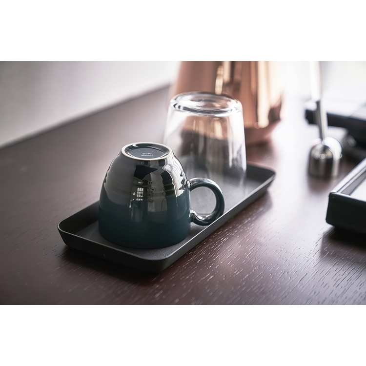 Förvaringsfat i metall, TOWER AMENITY TRAY, 22 x 10 x H 1,5 cm, Yamazaki