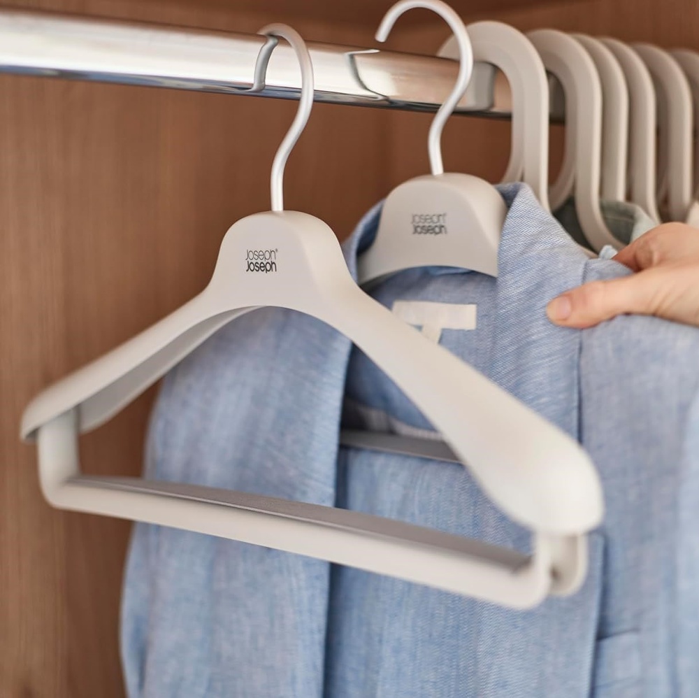 Galgar, 2 st, ORDERLY SUIT HANGERS, Joseph Joseph, 42 cm, Grå-Beige