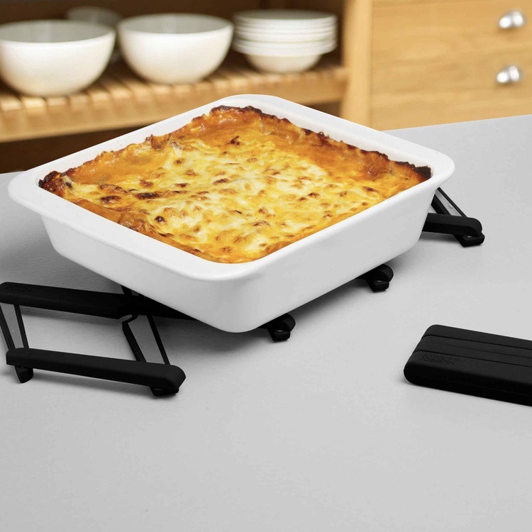 Grytunderlägg i Silikon, STRETCH EXTANDABLE POT STAND, Joseph Joseph, Svart