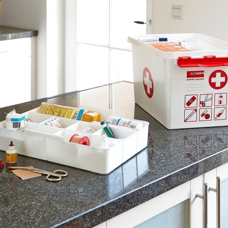 Låda för Medicin, Med handtag, 22 Liter, FIRST AID XL, 40 x 30 x H 26 cm, Vit / Röd
