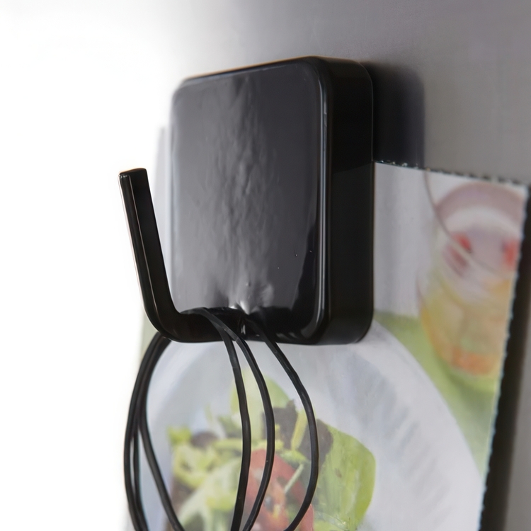 Magnetisk krok, MAGNET HOOK TOWER, 4,8 x 4,8 cm, Yamazaki, Svart