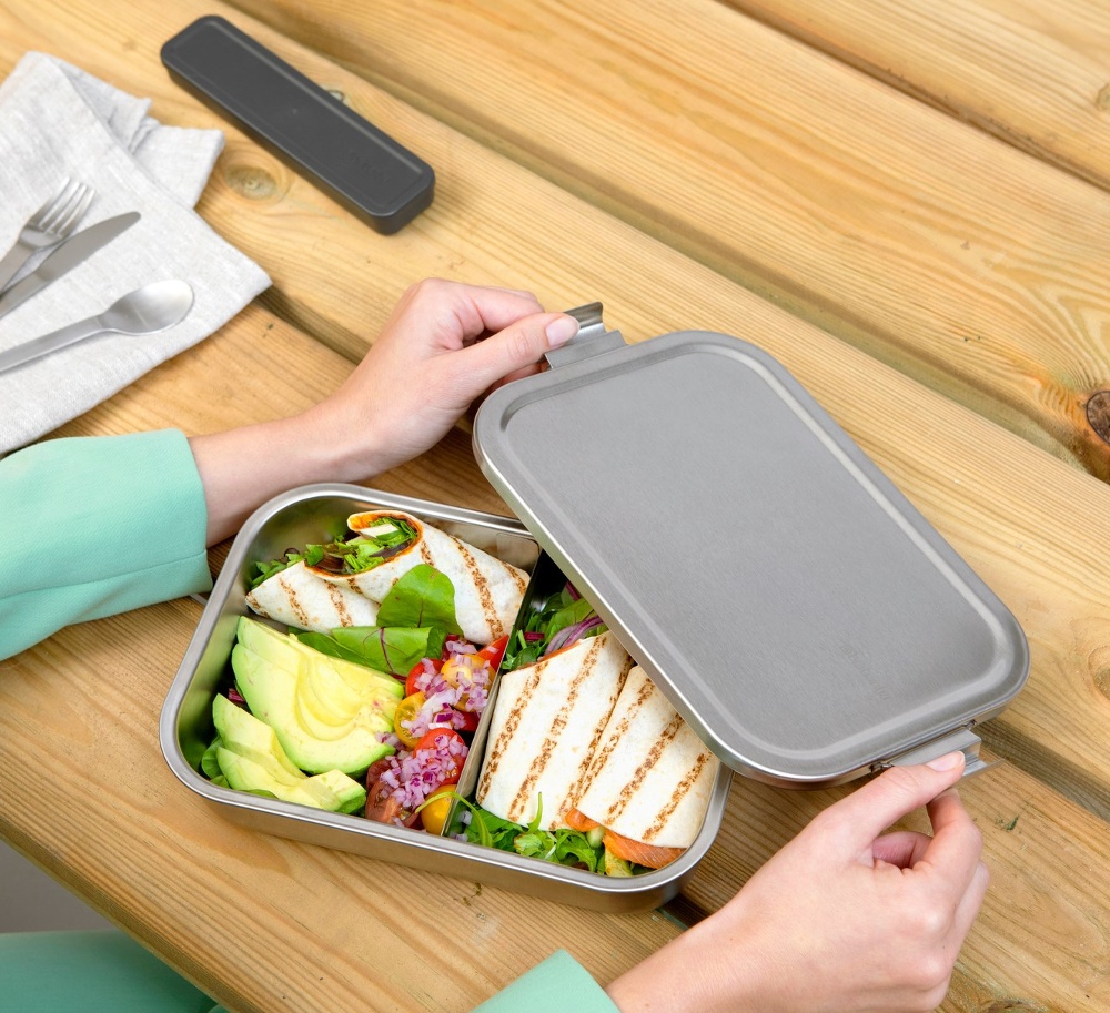 Matlåda i metall, med avdelare, 2 L, BRABANTIA MAKE & TAKE LARGE LUNCH BOX, 17,4 x 26,1 x H 6,3 cm, Silver