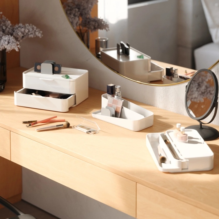 Mini byrå / Ställ för smink, UMBRA LARGE GLAM MAKE UP ORGANISER, Vit/ Ljusgrå