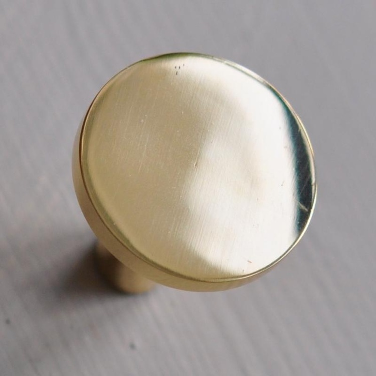 Rund krok / knopp EXMEZ, Ø 3 cm, Blank Mässing