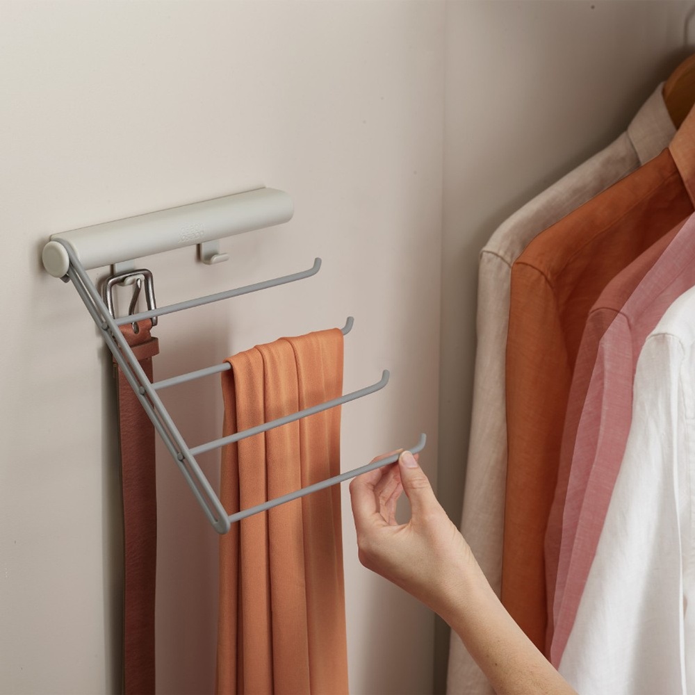 Självhäftande Hållare för Slipsar / Skärp, ORDERLY TIE & BELT RACK, Joseph Joseph, Ecru / Ljusgrå