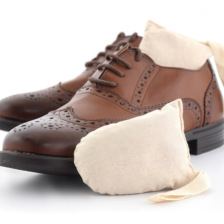 Sko Fresheners med ceder, 2 st påsar, SACCHETTI DEODORANTI, Off White