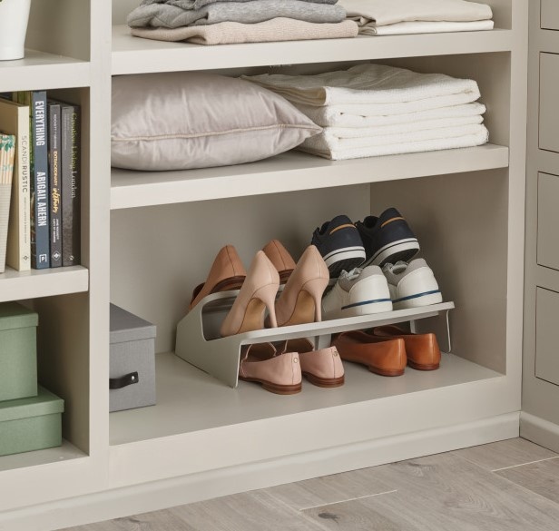Skoställ för 6 par skor, Spar plats, LARGE SHOE-IN RACK, Joseph Joseph, Ljusgrå