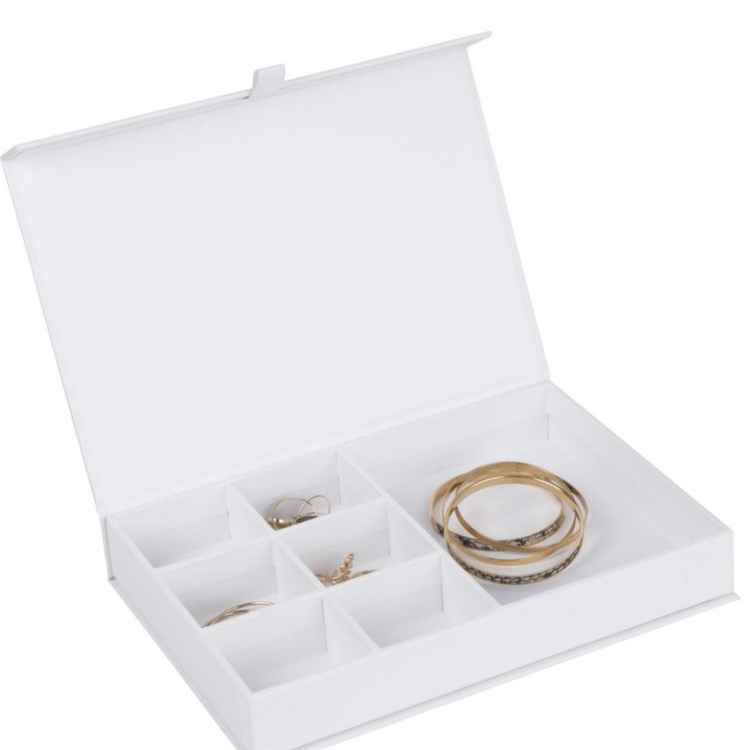 Smyckesask med 7 fack, magnetlås, BIGSO JOLIE, 26,5 x 19 x H 5 cm, Vit