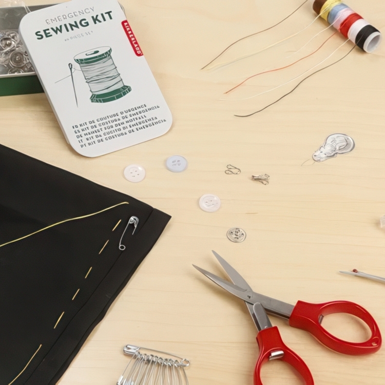 Syset i ask, EMERGENCY SEWING KIT, Kikkerland