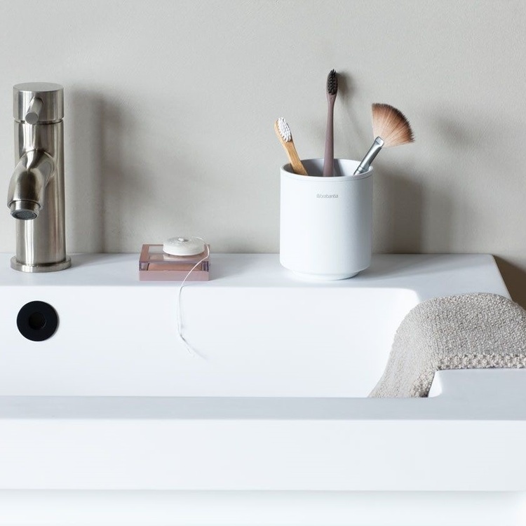 Tandborstmugg i metall, BRABANTIA MINDSET, Ø 8,1 x H 9,4 cm, Vit