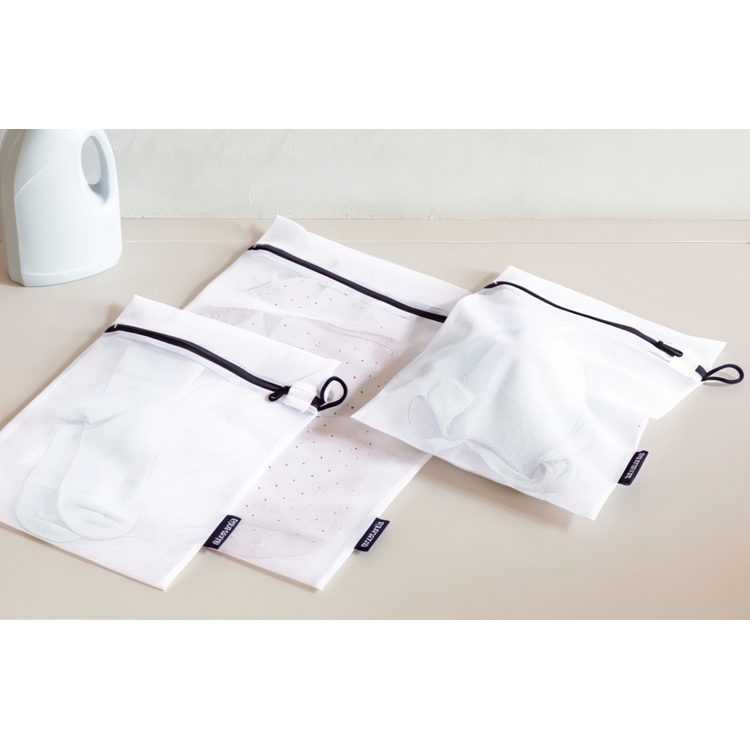 Tvättpåsar för tvättmaskinen, 3 st, BRABANTIA, Â2 st - 33 x 25 cm & 1 st - 45 x 33 cm