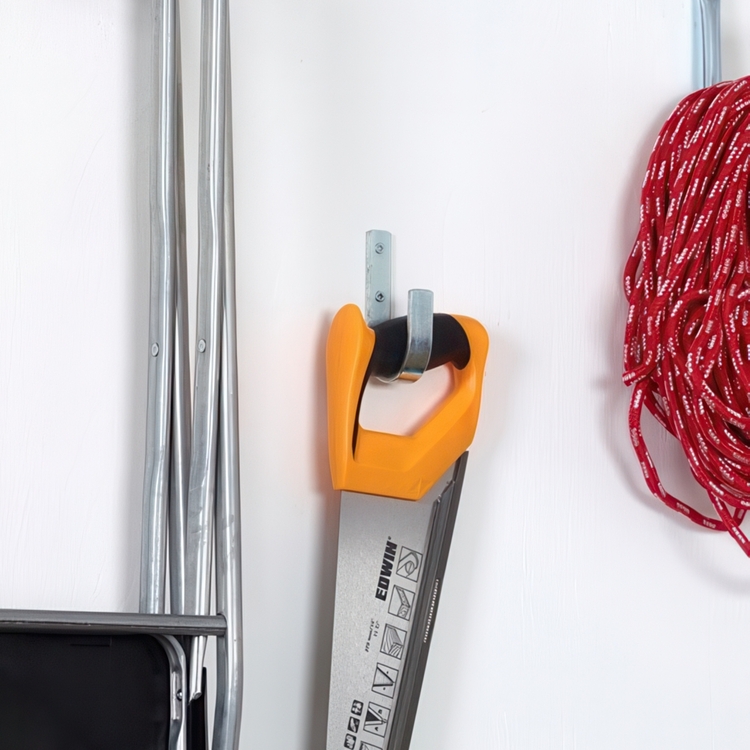 Väggkrok i metall, UNIVERSALKROK MEDIUM, 5,5 x H 11 cm, Silver