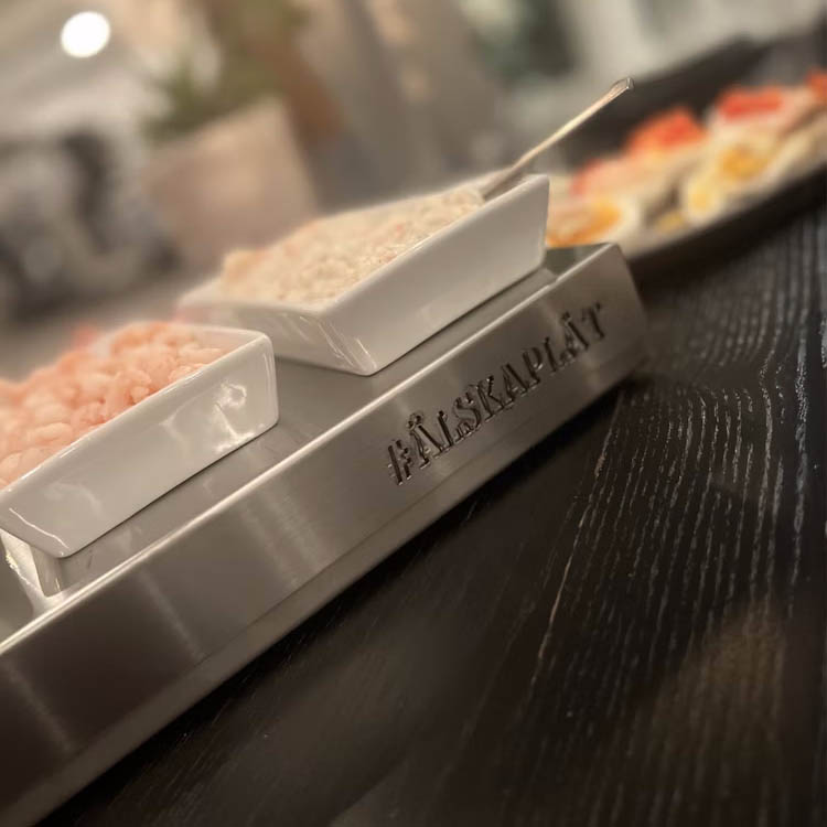 Kylbricka i rostfri plåt