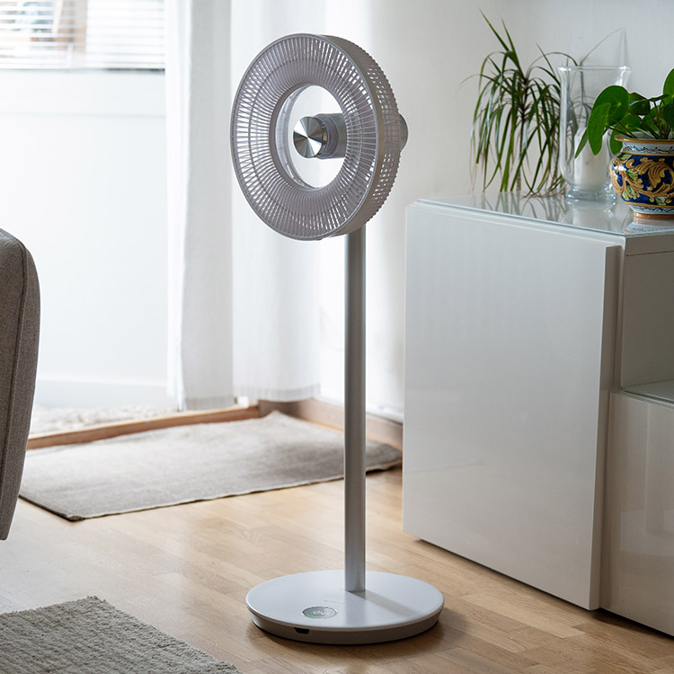 Uppladdningsbar golvfläkt