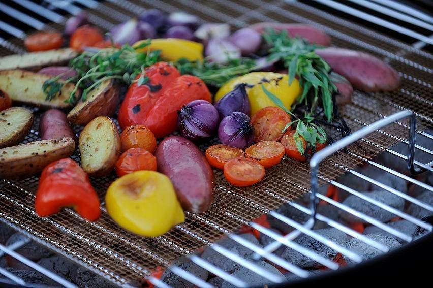 Gillnät och grillkorg
