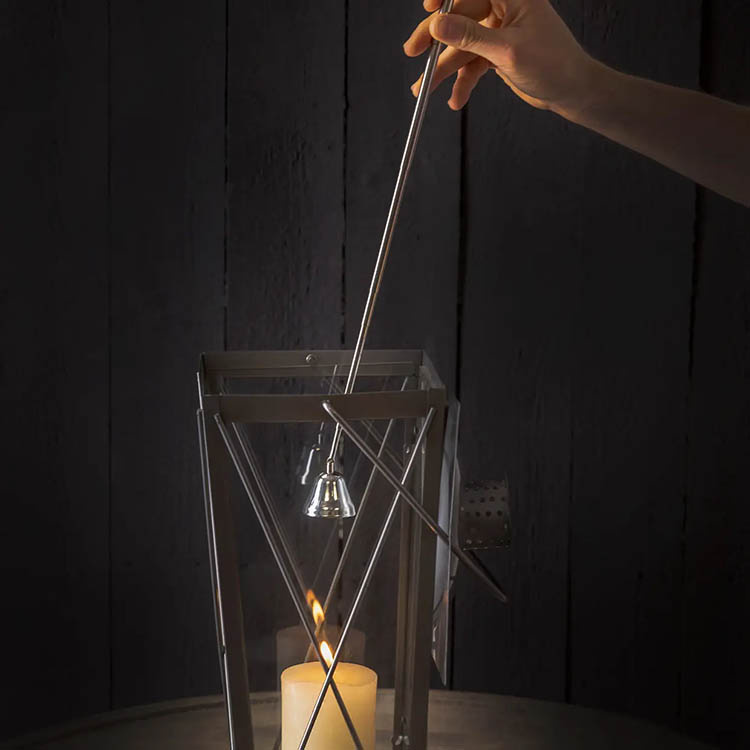 Teleskopisk ljussläckare i gruppen Belysning / Ljusstakar och tillbehör hos SmartaSaker.se (14676)