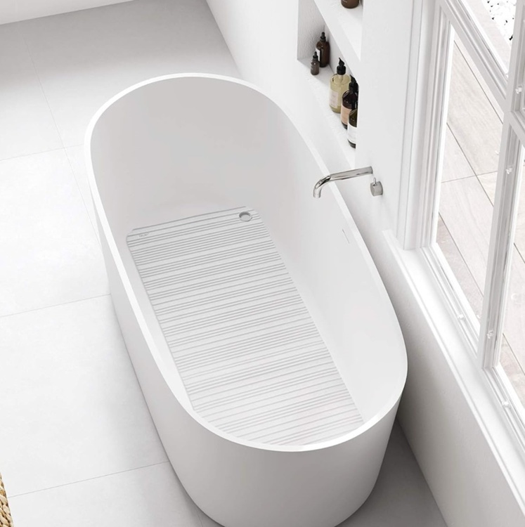 Badkarsmatta, Halkskydd i Gummi, STRIPED BATH MAT, 86 x 33 cm, Ljusgrå i gruppen Förvaring / Badrumsförvaring hos SmartaSaker.se (40077)