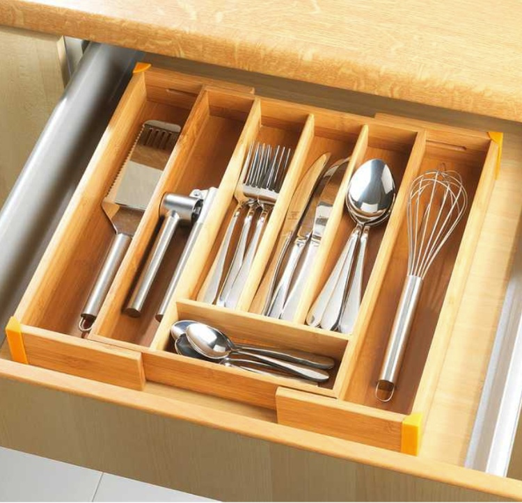 Besticklåda i Bambu, Expanderbar, BAMBOO, 35,7 x 25,7 ~38,5 x H 5,1 cm, Natur i gruppen Förvaring / Köksförvaring / Organisera köksskåp hos SmartaSaker.se (40105)