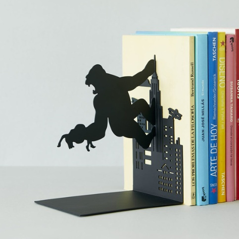 Bokstöd i metall, KING KONG, 10 x 14 x H 17, Svart i gruppen Förvaring / Kontorsmaterial hos SmartaSaker.se (40201)