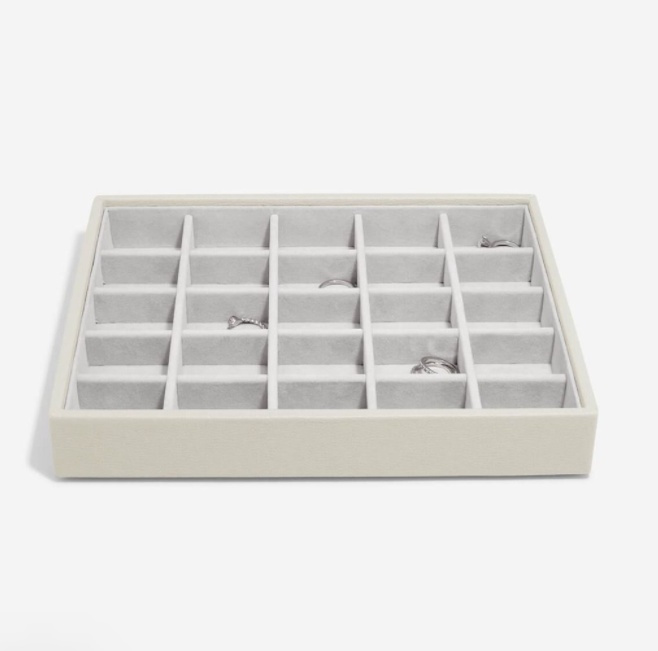Bricka för smycken, 25 fack, CLASSIC STACKERS, 25 x 18 x H 3,7 cm i gruppen Förvaring / Sovrumsförvaring / Smyckesförvaring hos SmartaSaker.se (40244)