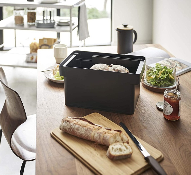 Brödlåda med skärbräda i bambu, TOWER BREAD CASE, Yamazaki, Svart i gruppen Förvaring / Köksförvaring hos SmartaSaker.se (40253)