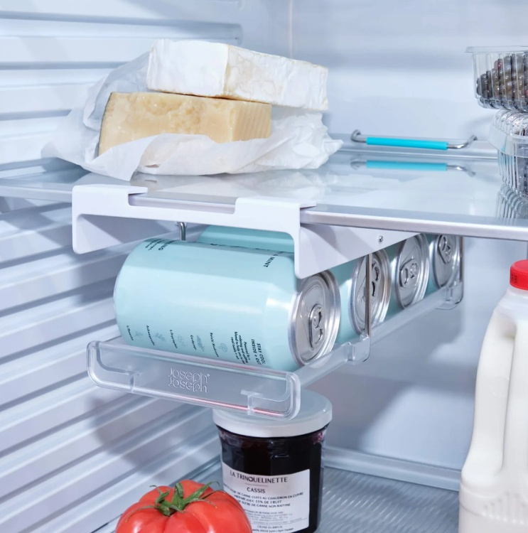 Burkförvaring i kylen, JOSEPH JOSEPH UNDER SHELF CAN DIPENSER, Transparent / vit i gruppen Förvaring / Köksförvaring / Kylskåpsförvaring hos SmartaSaker.se (40355)