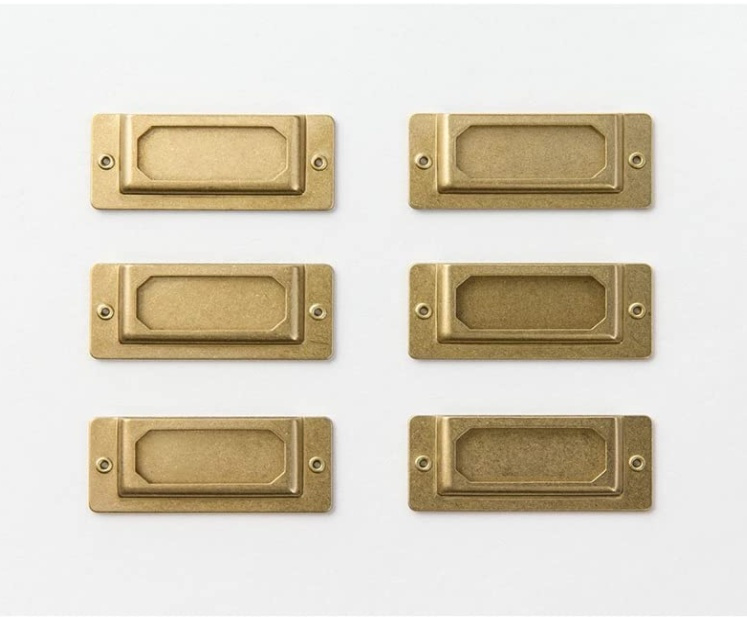 Etiketthållare, 6 st, TRC BRASS LABEL PLATES, 4,4 x H 1,8 cm, Mässing i gruppen Förvaring / Magneter och självhäftande / Skyltar och etiketter hos SmartaSaker.se (40559)
