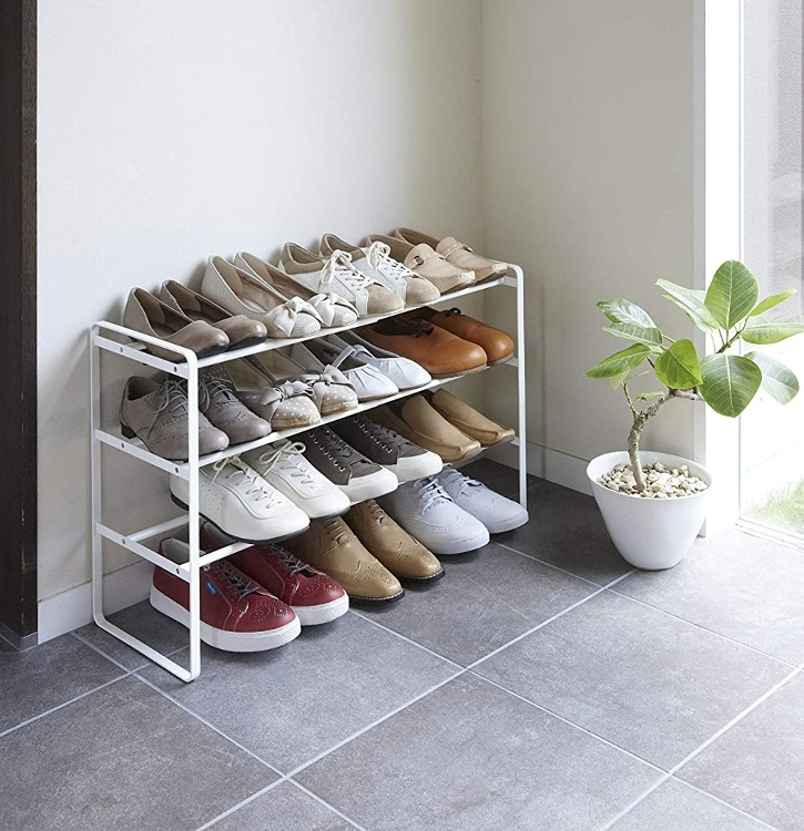 Expanderbar skohylla i metall, Stapelbar, FRAME 3-TIERED, 41-70 x 25 x H 46 cm, Yamazaki, Vit i gruppen Förvaring / Hallförvaring / Skohyllor hos SmartaSaker.se (40564)