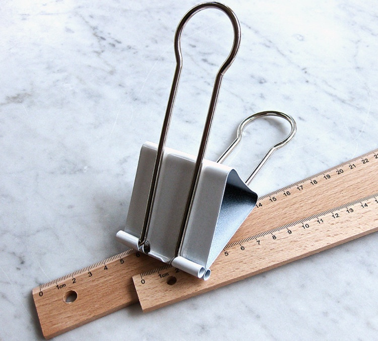 Extra stor pappersklämma, JUMBO FOLDBACK CLIP, vit i gruppen Förvaring / Kontorsmaterial hos SmartaSaker.se (40598)