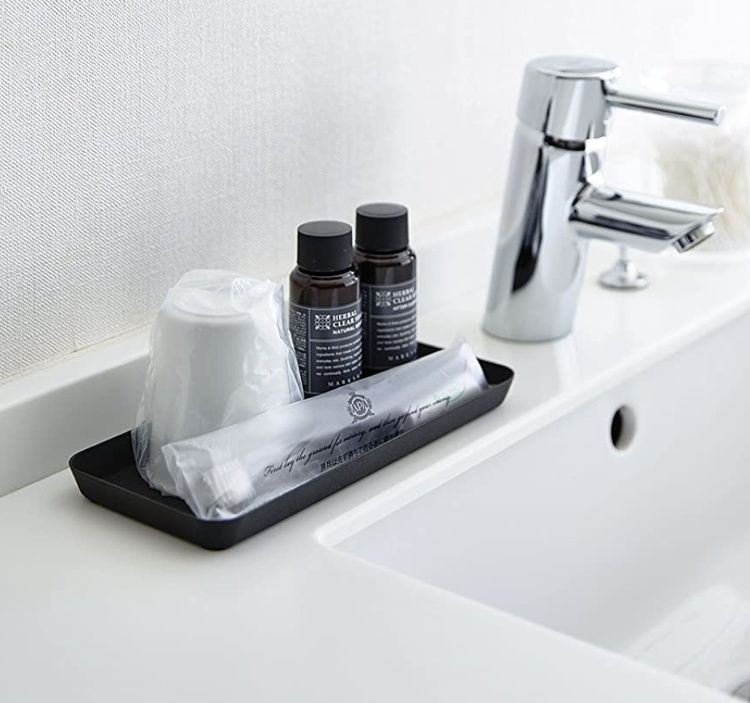 Förvaringsfat i metall, TOWER AMENITY TRAY, 22 x 10 x H 1,5 cm, Yamazaki i gruppen Förvaring / Badrumsförvaring hos SmartaSaker.se (40725)