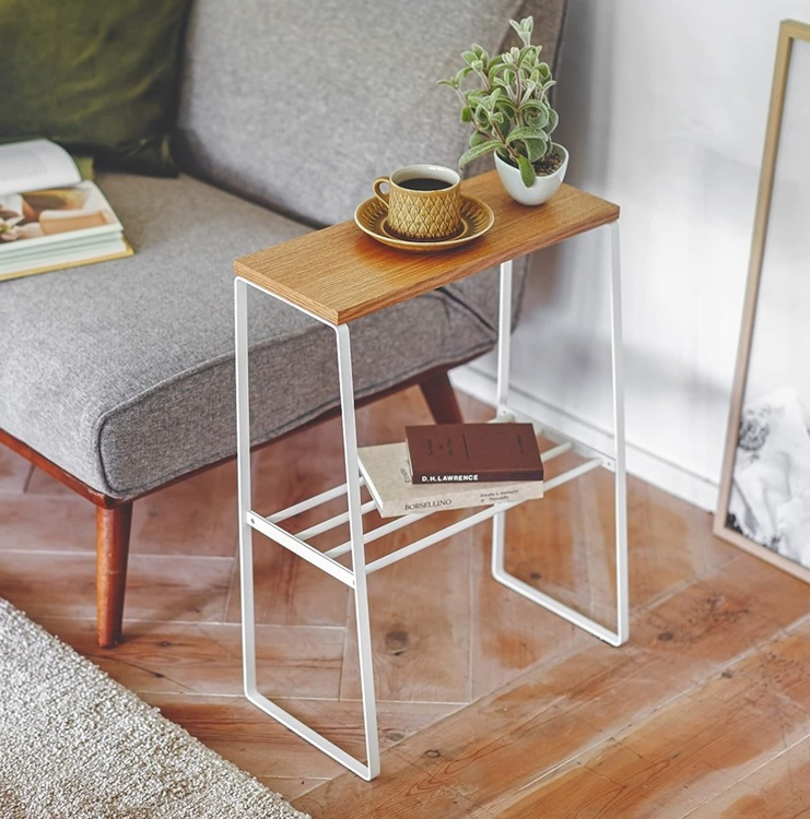 Förvaringshylla i metall och trä, TOSCA SIDE TABLE, 42 x 22 x H 56,5 cm, Yamazaki, Vit / Natur i gruppen Förvaring / Hallförvaring hos SmartaSaker.se (40729)