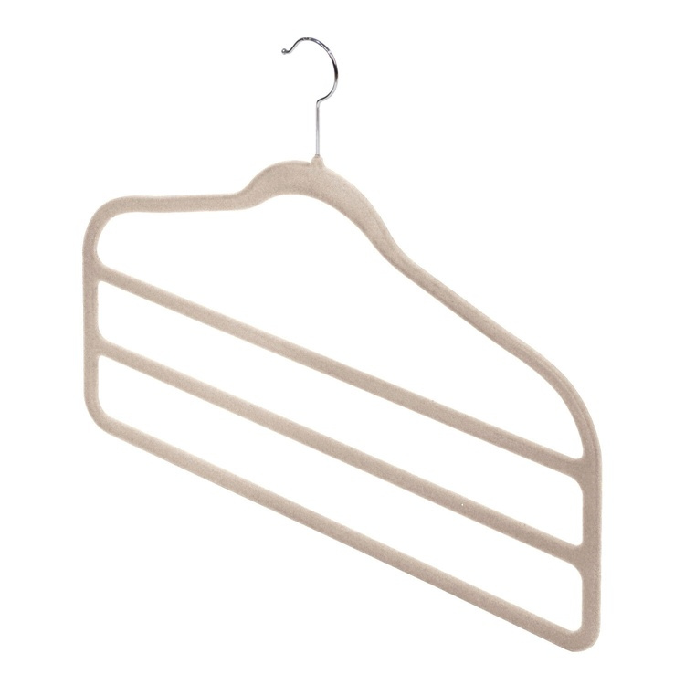 Galgar för 3 par byxor, 2 st, VELVET ANTI-SLIP, 45 cm i gruppen Förvaring / Garderobsförvaring / Galgar och hängare hos SmartaSaker.se (40898)