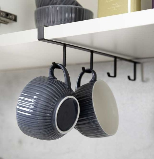 Hängare, under hylla, med 4 krokar för koppar, COFFEE CUP HANGER, Svart i gruppen Förvaring / Köksförvaring hos SmartaSaker.se (41300)