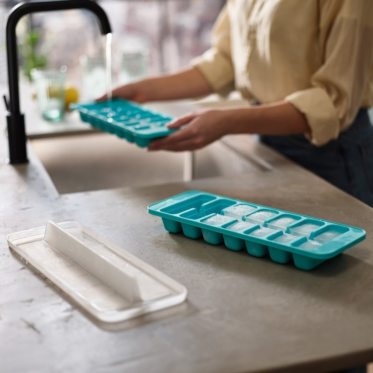Isbricka, Lätt att fylla, 14 kuber, FLOW EASY-FILL, Joseph Joseph, Turkos i gruppen Förvaring / Köksförvaring hos SmartaSaker.se (41331)